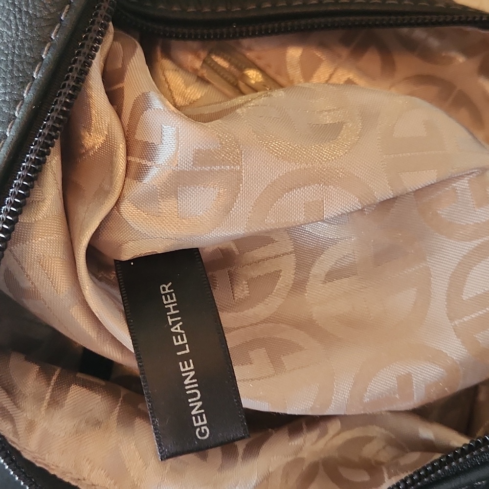 Giani Bernini black genuine Pebble leather with 2 side pockets shoulder bag - Picture 12 of 17